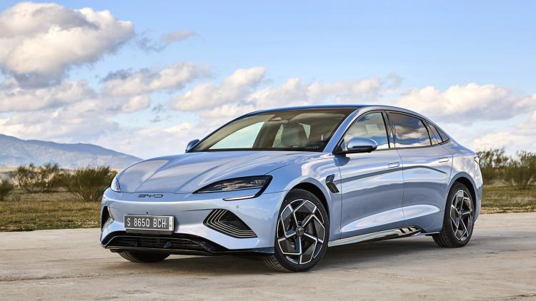 BYD Mobil Listrik China  Acak-acak Mobil Listrik Di Indonesia, Intip Performa dan Spesifikasinya